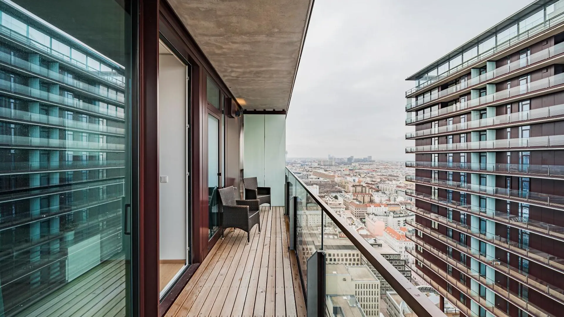Luxury Apartment With View Over Vienna And Pool