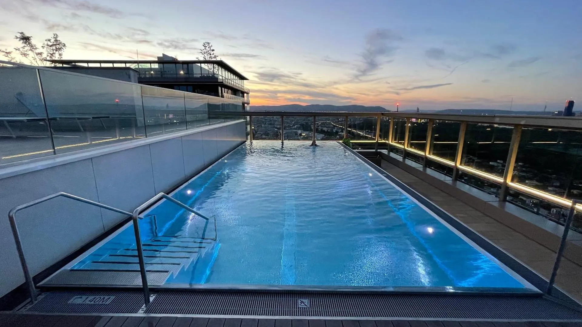 Luxury Apartment With View Over Vienna And Pool Austria